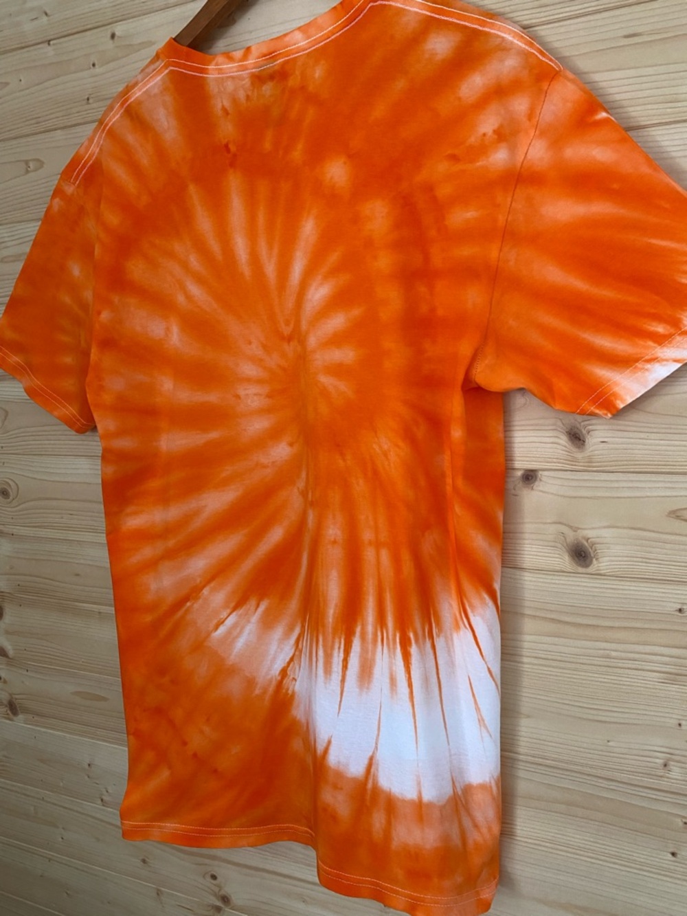 GILDAN SoftStyle Ice Tie Dye Shirt Size L Brilliant Orange Retro Festival Tee - Picture 7 of 10